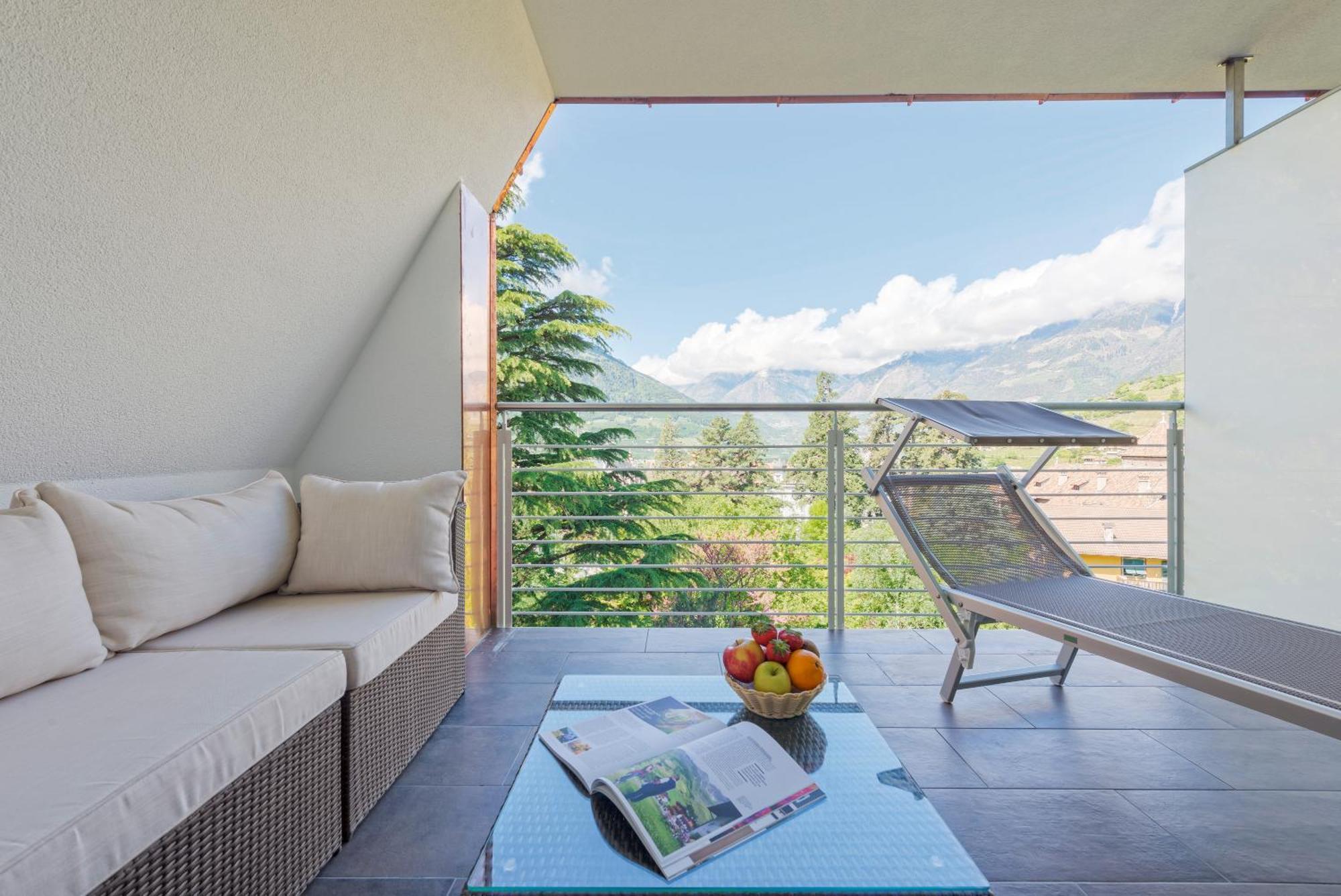 Hotel Sonnenhof Merano Exterior photo